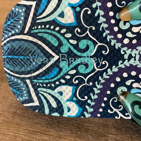 NWOT Vera Bradley Flip Flops / Sandals Size M 7-8 - Picture 2 of 8